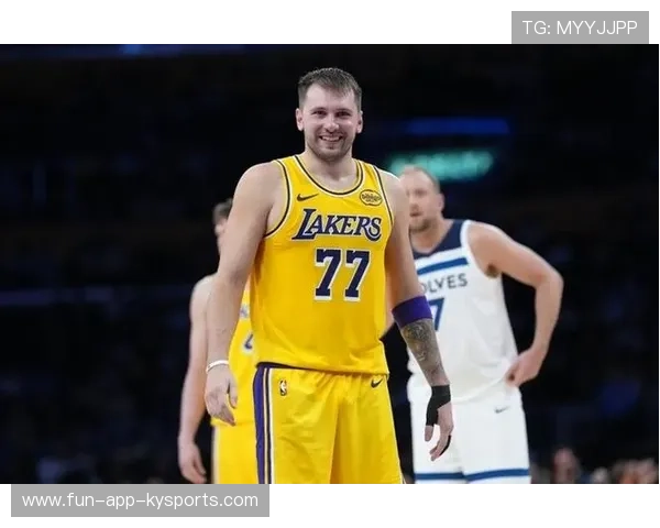 东契奇三双湖人胜热火，替补神将轰25+8+4断，东契奇加盟湖人